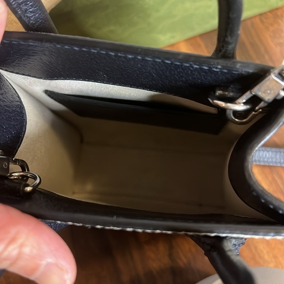 1372 Gucci crossbody bag/handbag - Picture 5 of 9